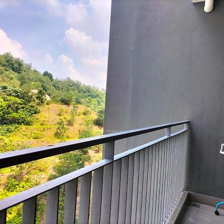 Hani Homestay Wifi Netflix Secure Parking Klia Usim Inti Aeon Mall Nilai Zewnętrze zdjęcie