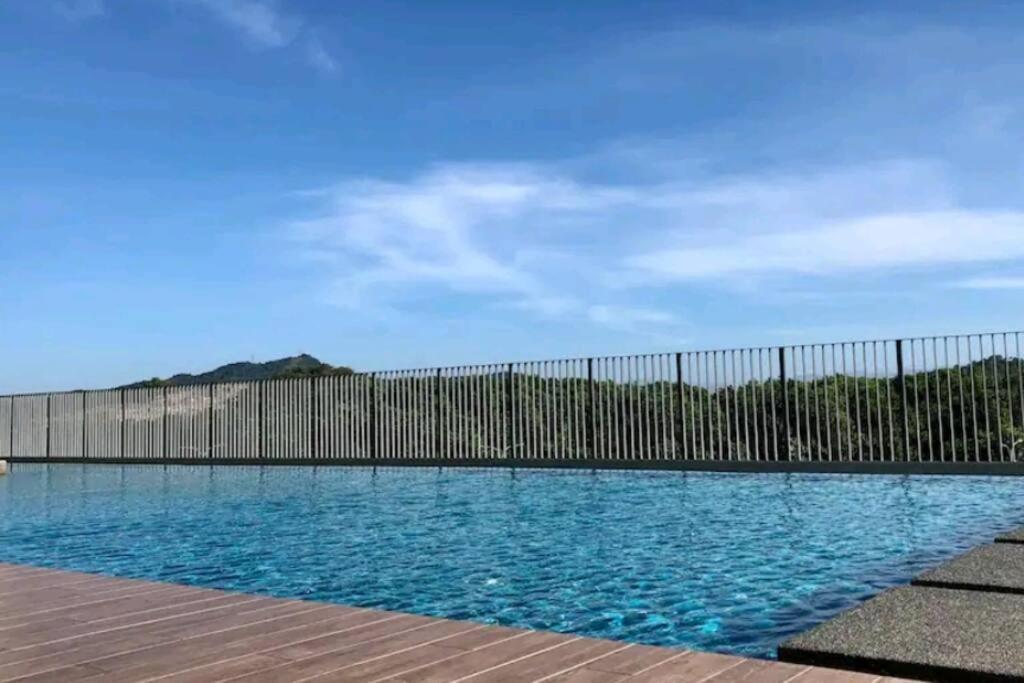 Hani Homestay Wifi Netflix Secure Parking Klia Usim Inti Aeon Mall Nilai Zewnętrze zdjęcie