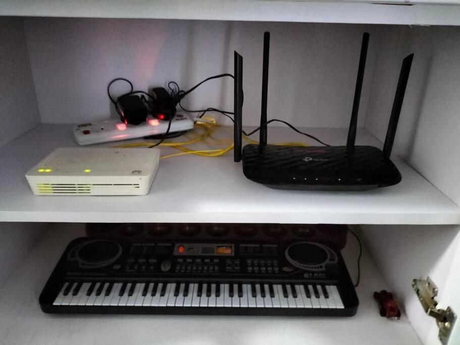 Hani Homestay Wifi Netflix Secure Parking Klia Usim Inti Aeon Mall Nilai Zewnętrze zdjęcie