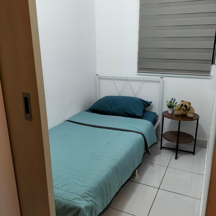 Hani Homestay Wifi Netflix Secure Parking Klia Usim Inti Aeon Mall Nilai Zewnętrze zdjęcie