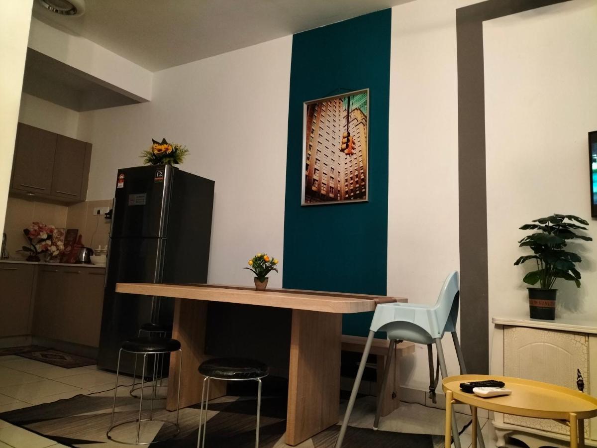 Hani Homestay Wifi Netflix Secure Parking Klia Usim Inti Aeon Mall Nilai Zewnętrze zdjęcie